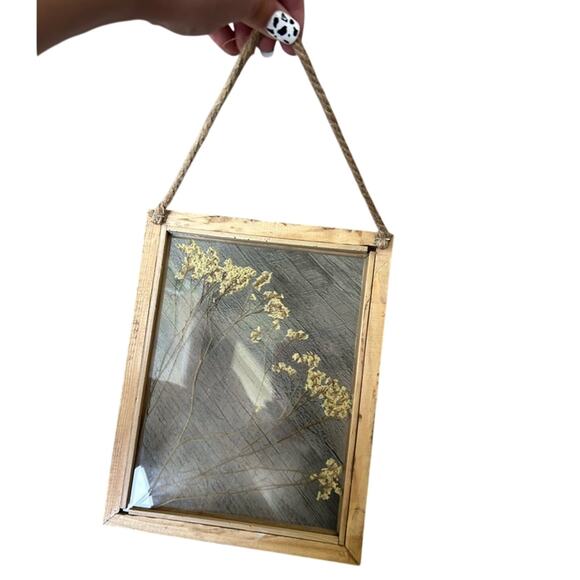 Dried flowerwall art-glass pressed floral, frame - ready to hang-cottage core - Picture 1 of 7